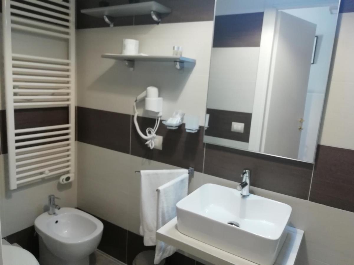 Helios Assisi Otel Dış mekan fotoğraf