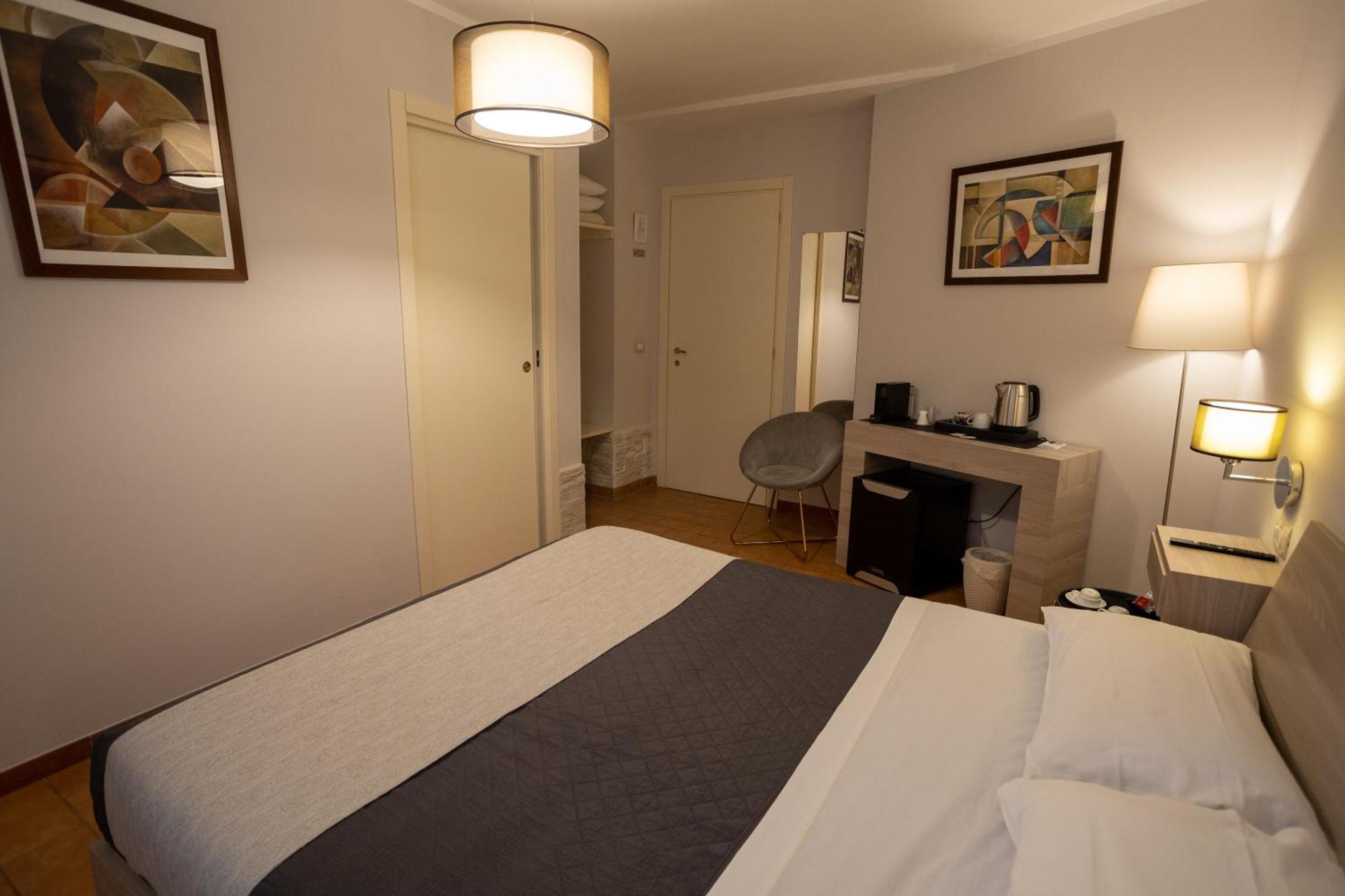 Helios Assisi Otel Dış mekan fotoğraf